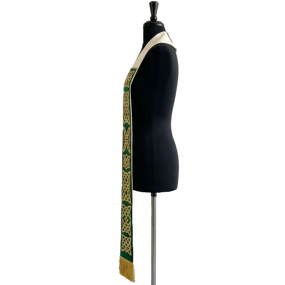 Side profile of the green velvet-look Celtic Knotwork Stole showing gold bullion fringe at the hem